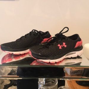 Under Armour Speedform Sneakers NWOT